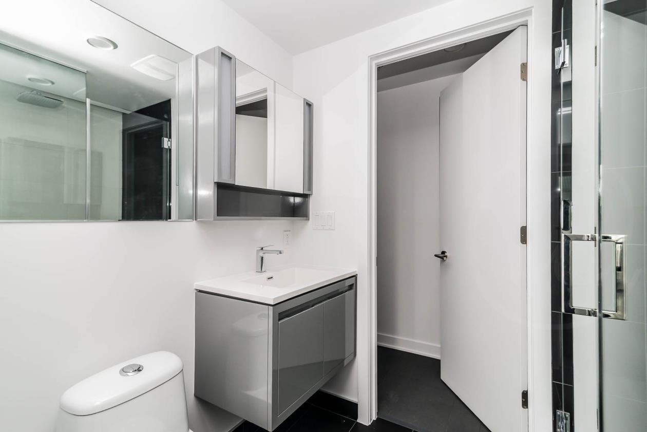 Bathroom1